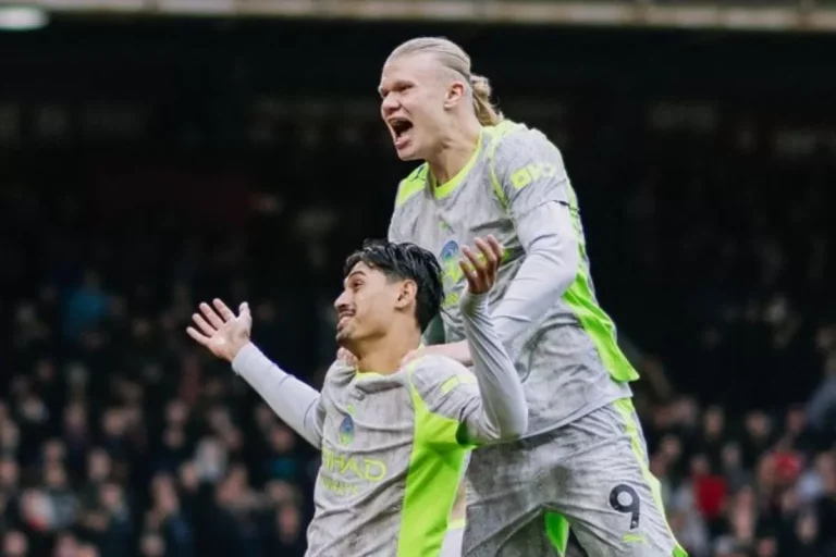 Taklukkan Nottingham Forest 2-1, Manchester City ke Puncak Klasemen