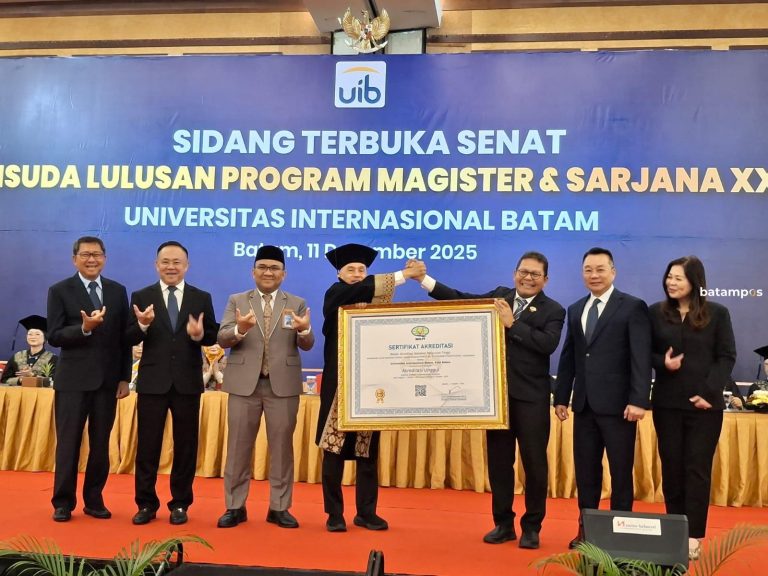 Wisuda XXI UIB,  832 Lulusan Dilantik, Prestasi Gemilang Warnai Puncak Akademik