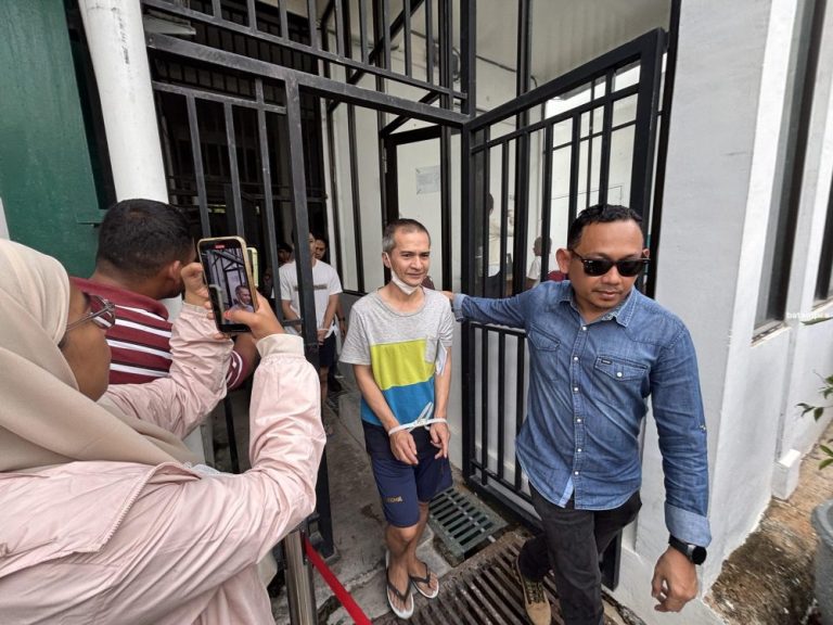 7 Tersangka Kasus Dugaan Korupsi Proyek Dermaga Batuampar Dilimpahkan ke Kejaksaan