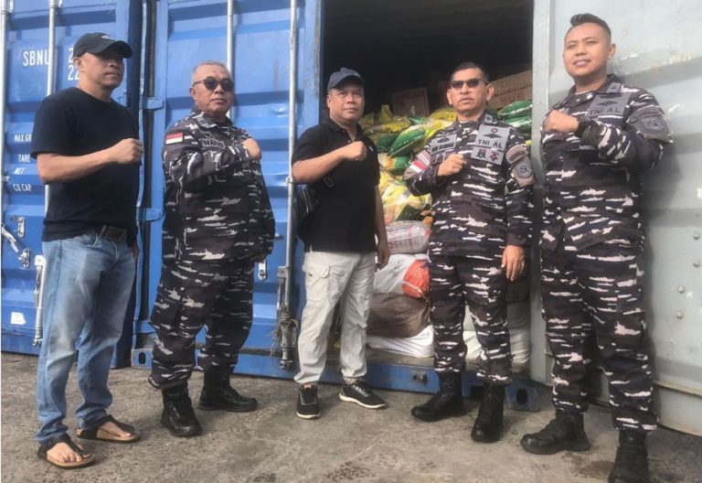 Air Batam Hilir Bersama TNI AL Kirim Bantuan Filter Air Bersih ke Sumatera