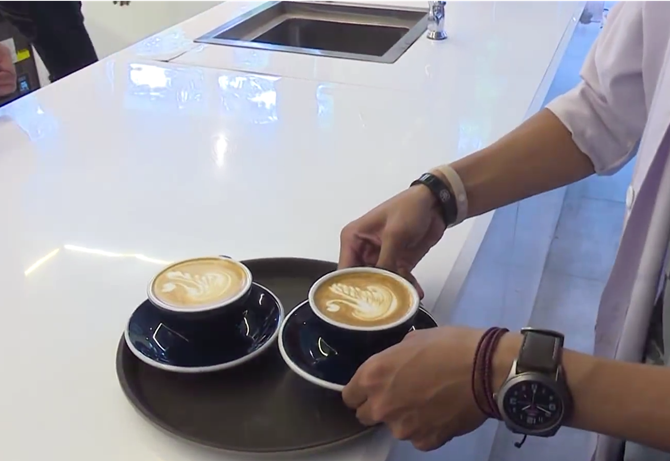 Ini 8 Perbedaan Kepribadian Pecinta Kopi Hitam dan Kopi Latte