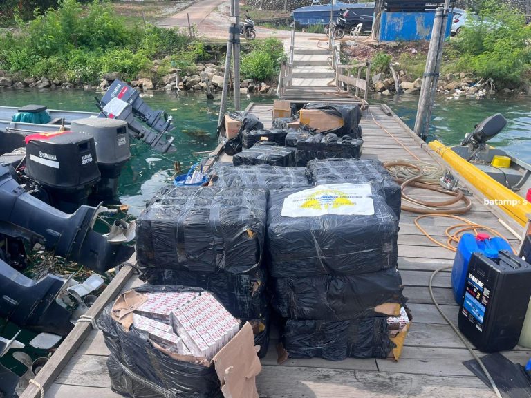 Kapal Dikandaskan, ABK Kabur, BC Batam Tegah 414 Ribu Batang Rokok Ilegal