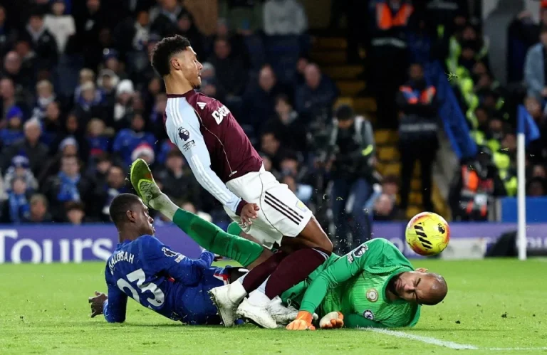 Dua Gol Ollie Watkins Bawa Aston Villa Tundukkan Chelsea 2-1