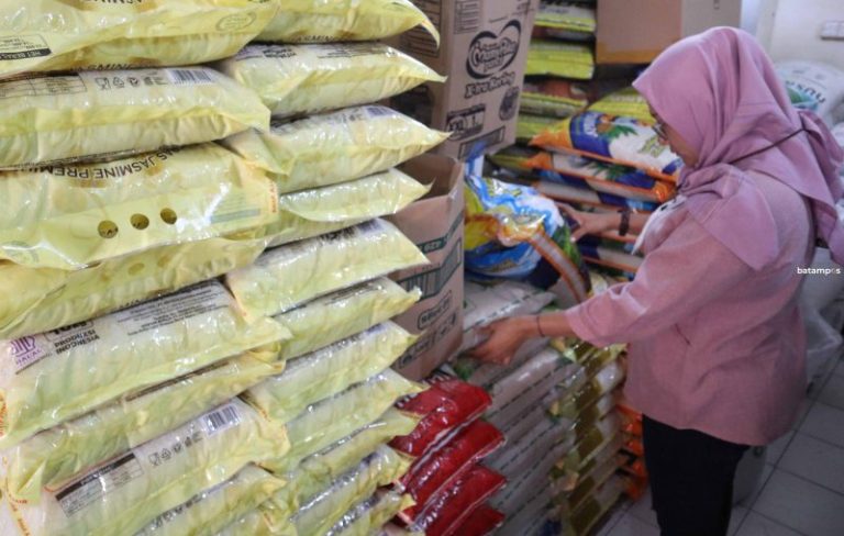 Harga Beras Premium di Batam Kini Sentuh HET