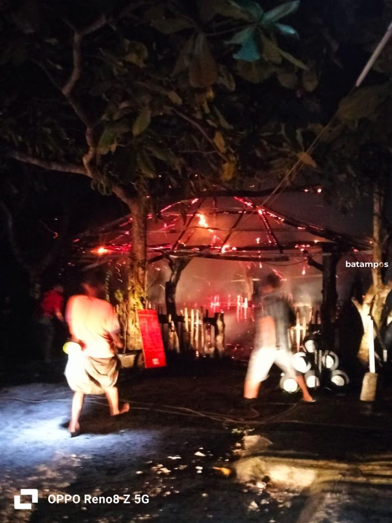 Gudang Panti Asuhan di Tembesi Terbakar, Puluhan Anak Dievakuasi Tengah Malam