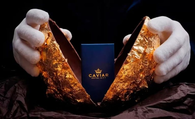 Caviar Luncurkan Cokelat Premium Berisi iPhone Emas, Harga Mulai Rp190 Jutaan