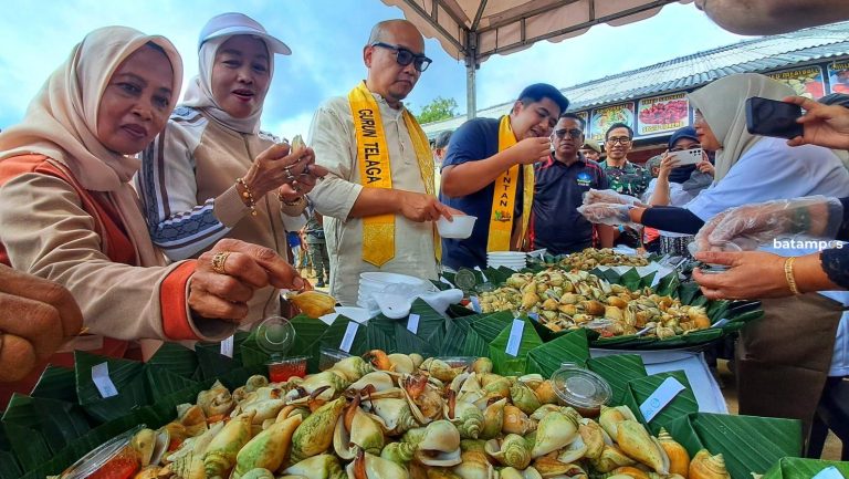 Pesta Gonggong Bintan Dongkrak Kunjungan Wisatawan ke Gurun Pasir Telaga Biru