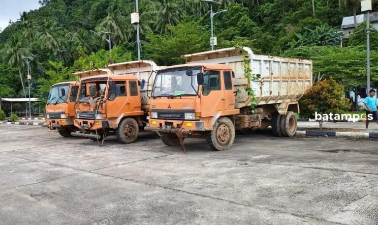 Tiga Dump Truck Proyek Dicegah Polisi di Pelabuhan Roro Matak, Ini Penyebabnya