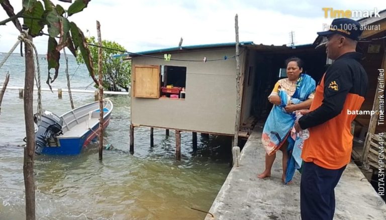 Dugaan Tumpahan Minyak Cemari Pantai Teluk Sasah, Tim PLP Cek Lokasi