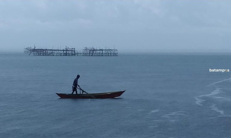 BMKG Prediksi Gelombang Tinggi dan Angin Kencang di Kepri Hingga Maret 2026