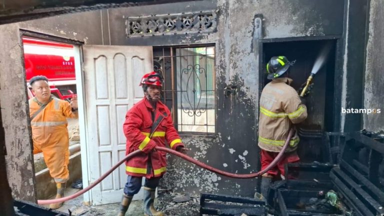 Api Lahap Toko Kelontong di Seri Kuala Lobam, Diduga Akibat Korsleting