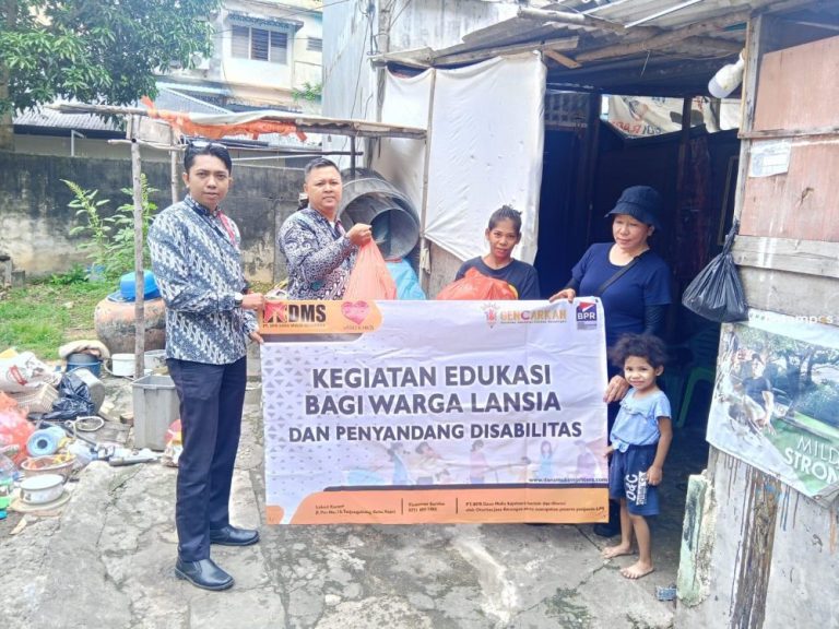 HUT ke-8, BPR Dana Mulia Sejahtera Gelar Literasi Keuangan untuk Lansia dan Disabilitas