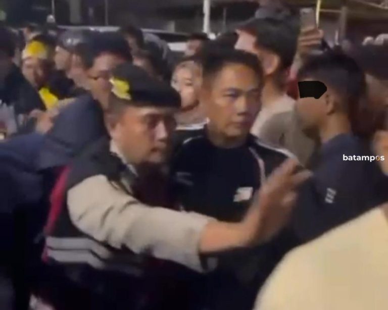 Remaja Nyaris Diamuk Massa usai Terciduk Curi Helm di Parkiran Mall Ramayana