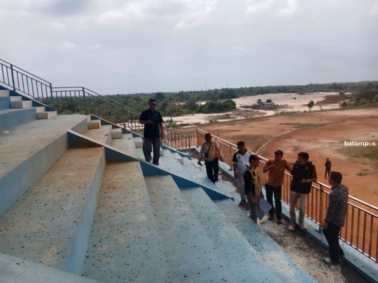 Atap Tribun Stadion Megat Alang Perkasa Bintan Rusak 30 Persen, Dispora Siapkan Perbaikan