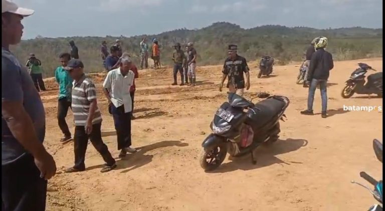 Warga Marok Tua Setop Aktivitas Pencucian Bauksit PT Hermina Jaya