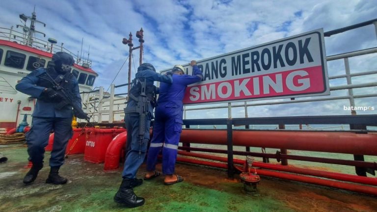 Latihan Boarding Officer, PLP Tanjunguban Simulasikan Pengamanan Kapal Bermasalah