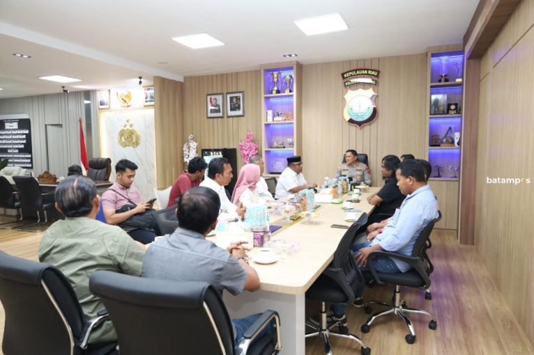 Keluhkan Air Bersih, Warga Tanjung Sengkuang Titip Harapan pada Aparat dan Pemerintah