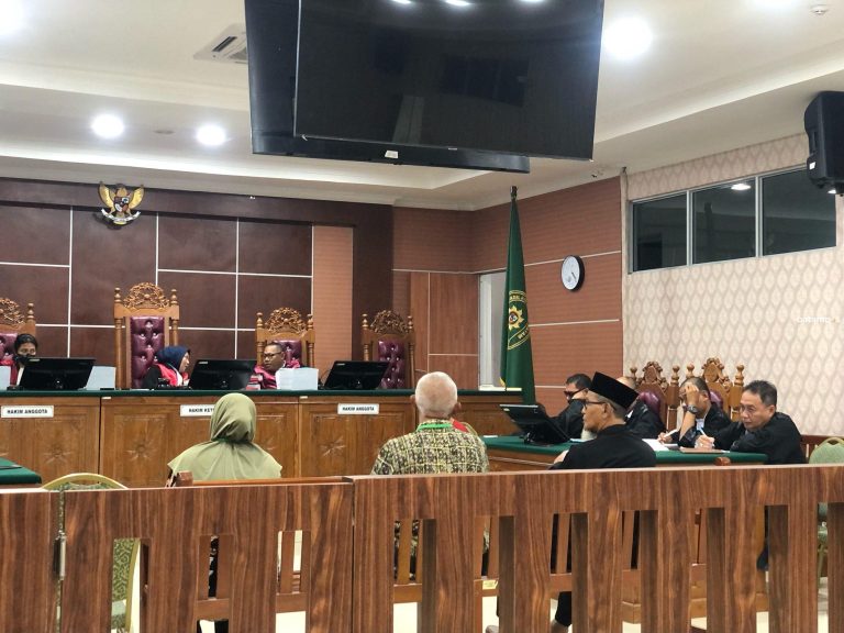 Sidang Sabu 1,9 Ton: Ibu Terdakwa Fandi Ungkap Anak Izin Kerja di Kapal Kargo Asing