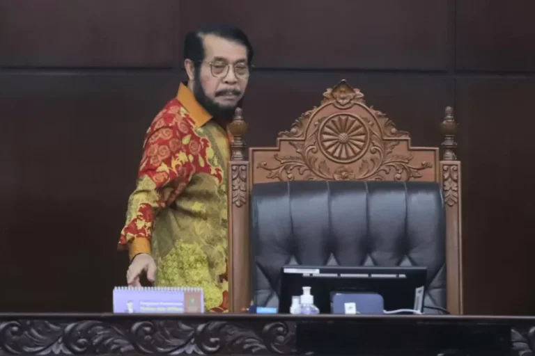 Disorot MKMK soal Ketidakhadiran, Anwar Usman: Saya Terkejut dan Kecewa