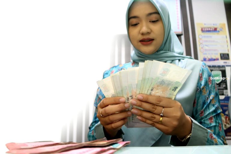 Rupiah Melemah, Dunia Usaha Batam Waspada