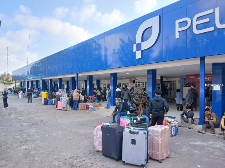 Cuaca Buruk, Keberangkatan KM Bukit Raya dari Kijang ke Anambas-Natuna Mundur