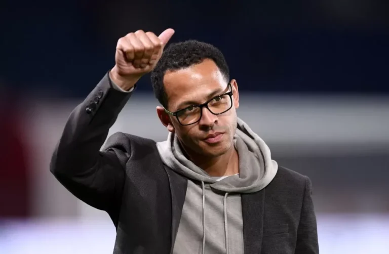 Chelsea Resmi Tunjuk Liam Rosenior sebagai Pelatih Baru, Kontrak hingga 2032