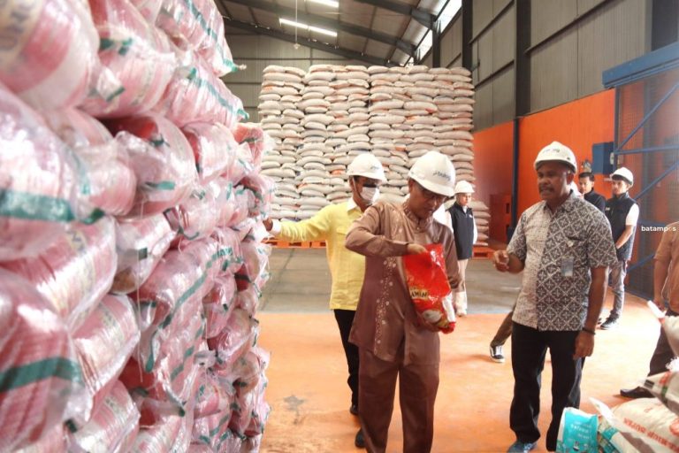 Hasil Sidak Komisi II DPRD Kepri: Stok Beras Premium Aman Namun Tak Diminati Distributor