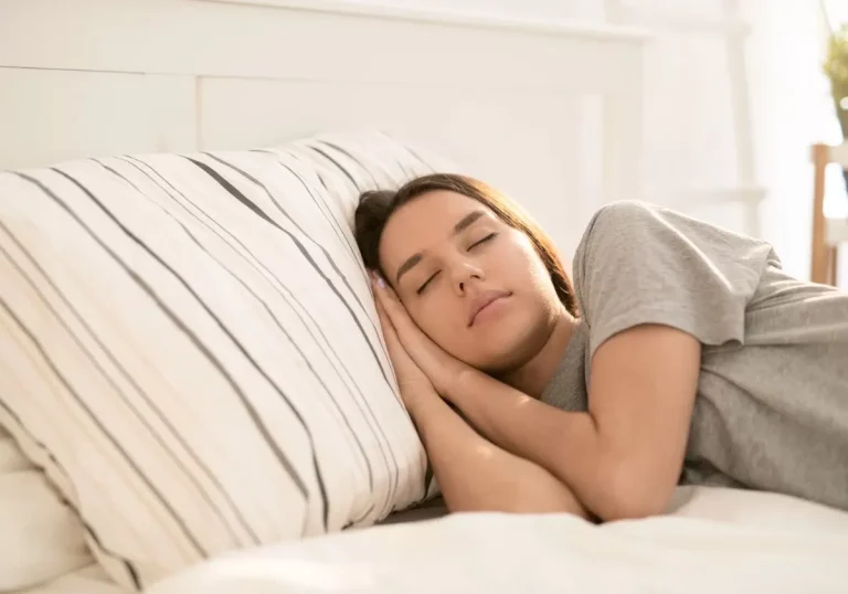 Hindari 10 Hal Ini Sebelum Tidur Supaya Tidur Lebih Nyenyak