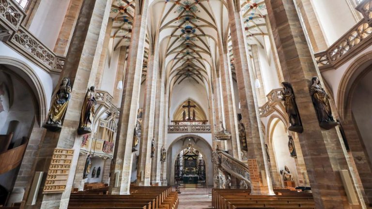 Hindari Pajak, Puluhan Ribu Warga Swiss Pilih Keluar dari Keanggotaan Gereja