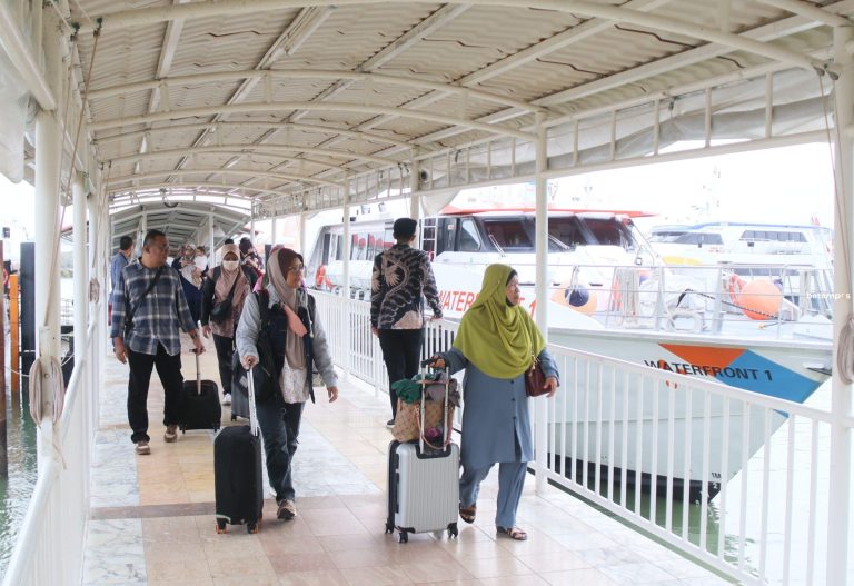 Hampir 3.000 Wisman Serbu Batam di Hari Pertama Tahun Baru