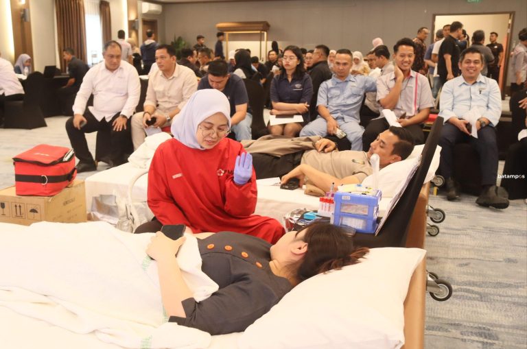 Aston Gelar Donor Darah dan Pemeriksaan Kesehatan Gratis di Batam