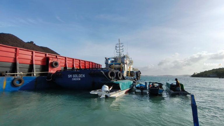 Kapal Tongkang Muatan Batu Bara Tabrak Kelong Warga di Pulau Kubung, jadi Tanggung Jawab Penuh Pemilik Kapal