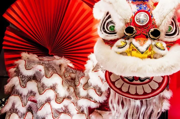 Polisi Berkostum Barongsai Ringkus Pencuri Artefak Buddha Senilai Rp1 Miliar