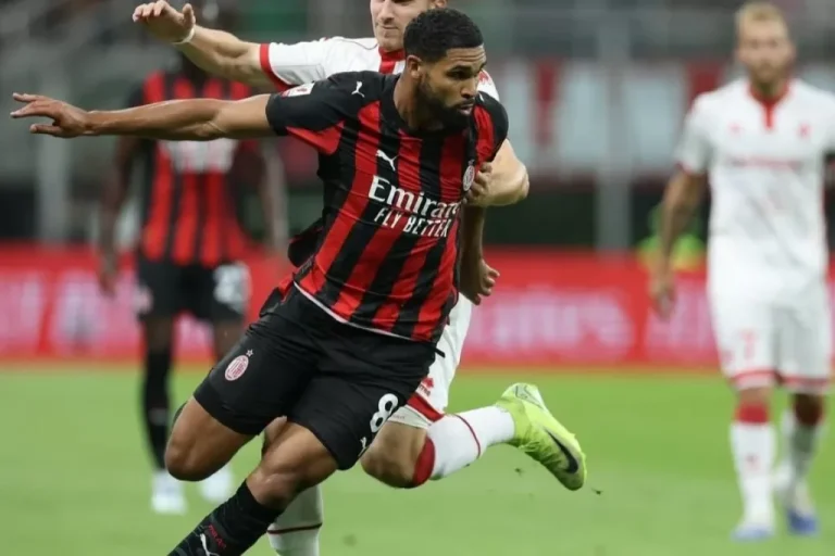 AC Milan Hajar Bologna 3-0, Jarak dengan Inter Kian Terjaga