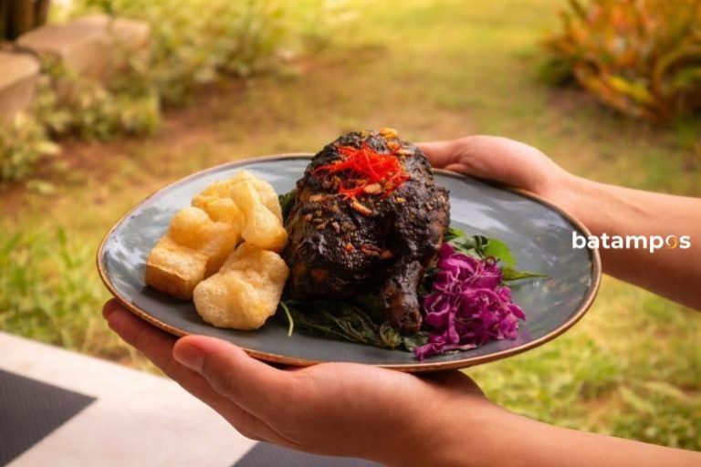 Menu Ikonik Ayam Galundi di Pasar Malam Ramadan Four Points by Sheraton Batam