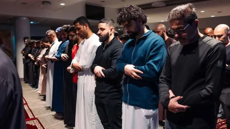 Kala Suporter Manchester United Gelar Bukber Ramadan 2026 di Old Trafford