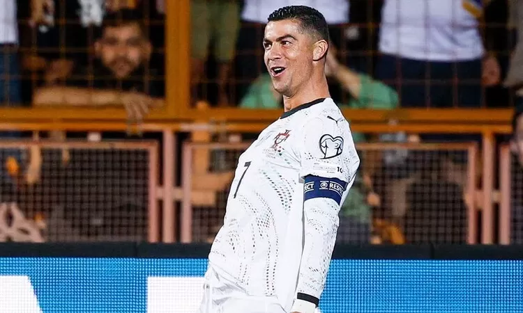 Cristiano Ronaldo Resmi Beli 25 Persen Saham Almeria