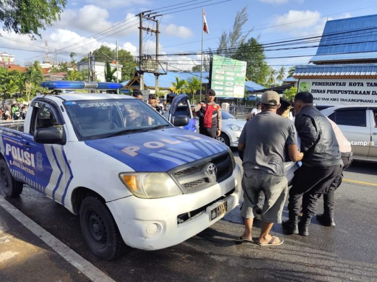 Tumpahan Oli Picu Kecelakaan Beruntun di Tanjungpinang, Enam Motor Terjungkal