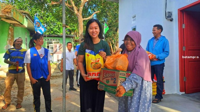 Sambut Imlek 2026, Vihara Dharma Shanti dan PWI Bintan Salurkan Sembako ke Lansia