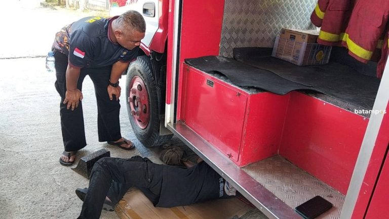 Saat Karhutla Marak, Satu-satunya Mobil Damkar Tanjunguban Justru Rusak