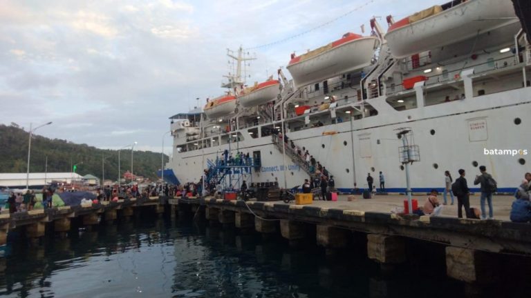 Pelabuhan Sepi, Warga Tionghoa Anambas Pilih Rayakan Imlek di Perantauan