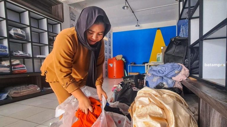 Kemarau Panjang, Usaha Penatu di Tanjunguban Kebanjiran Pelanggan