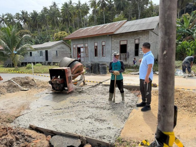 Gandeng Swasta, Jalan Rusak Menuju Bandara Letung Akhirnya Diperbaiki