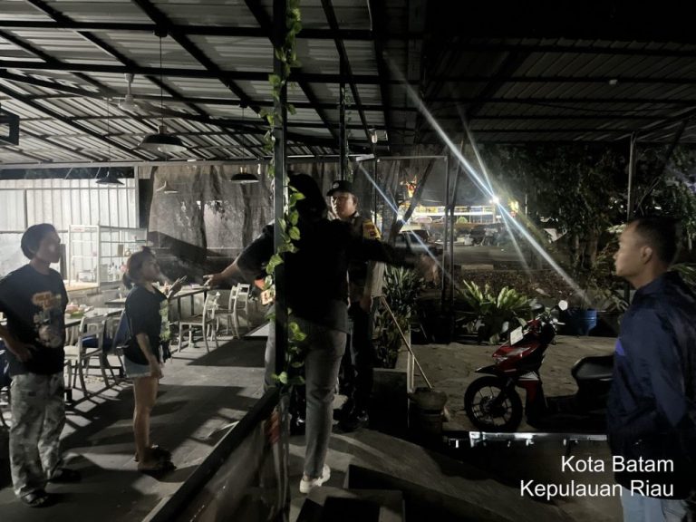 Putar Musik Keras hingga Larut Malam Bikin Resah, Polisi Datangi Kedai di Batam Kota