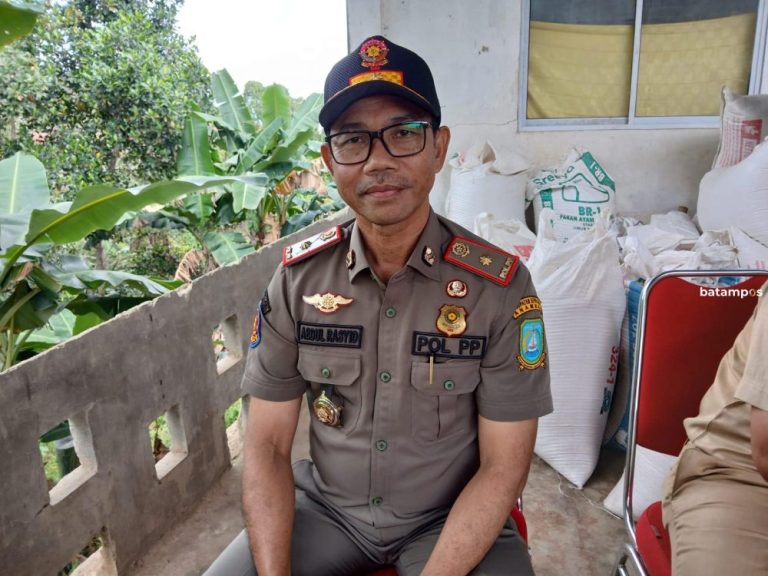 Ramadan di Anambas, Warung Makan Tetap Buka Asal Pasang Tirai