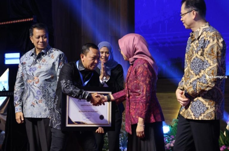 DPMPTSP Bintan Sabet Predikat WBK di SAKIP dan ZI Awards 2025