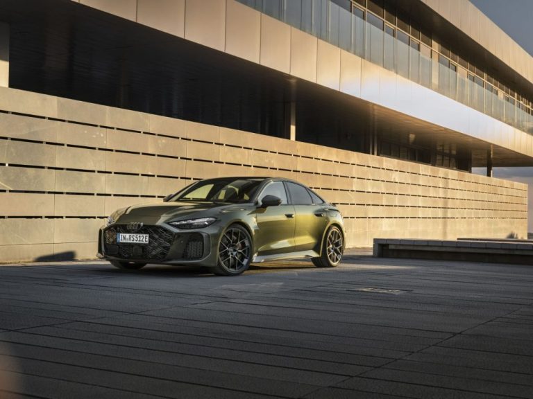 Audi RS 5 Hybrid Meluncur, Tenaga Buas Kini Lebih Efisien