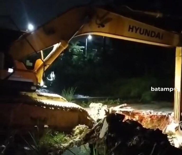 Pemicu Banjir di Seibinti, Warga Bongkar Paksa Gorong-Gorong Perusahaan