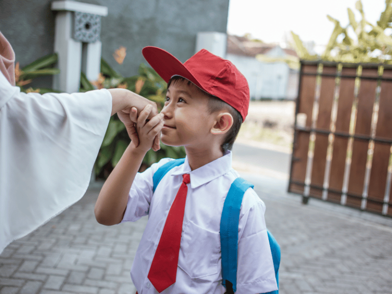 Selalu Mengingatkan “Hati-hati di Jalan”? Ini 7 Kualitas Langka yang Anda Miliki Menurut Psikologi