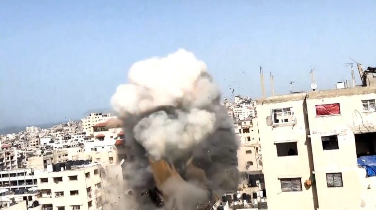 Serangan Udara Israel di Gaza Tewaskan 32 Orang, Anak-anak Jadi Korban